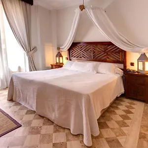 Boutique Reina Mora Отель
